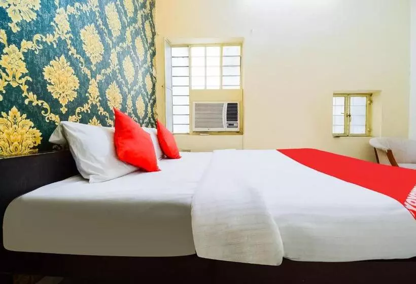 Collection O Hotel Rajwada Palace