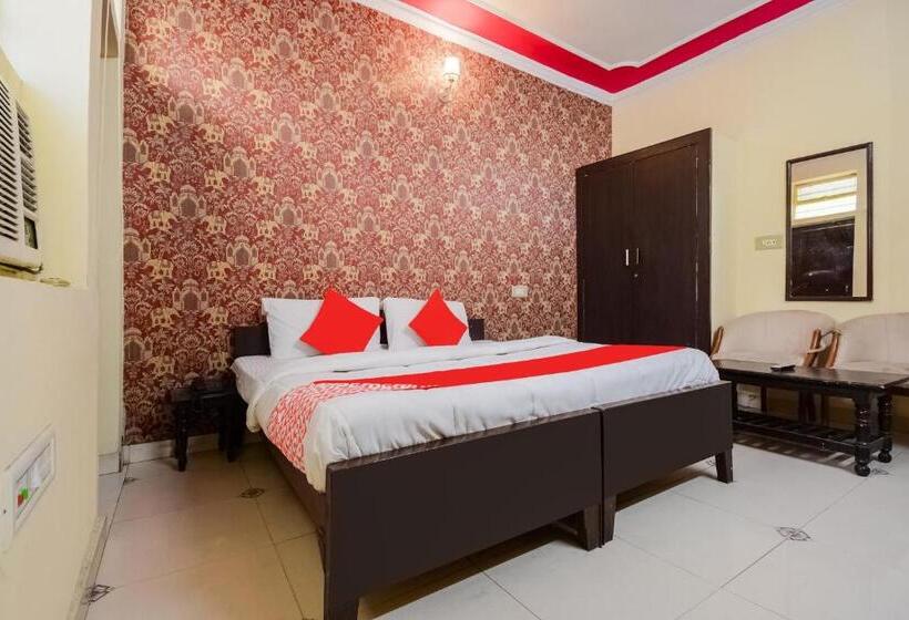 Collection O Hotel Rajwada Palace