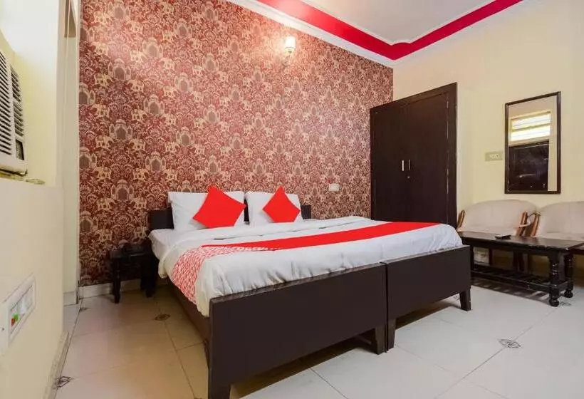 Collection O Hotel Rajwada Palace