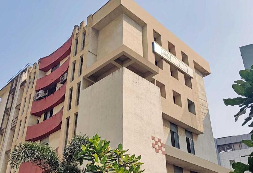 فندق Super Collection O Thane Formerly Dove Residency