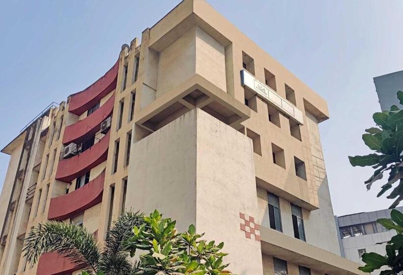 فندق Super Collection O Thane Formerly Dove Residency