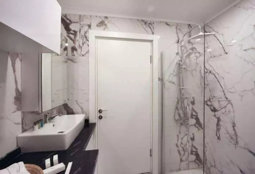 Etiz Hotels & Residences