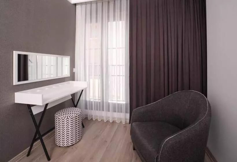 Etiz Hotels & Residences