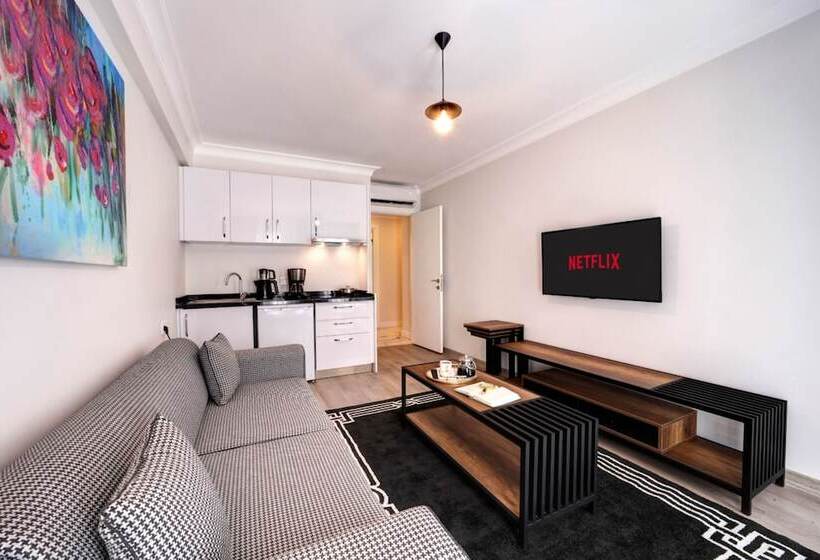 Etiz Hotels & Residences