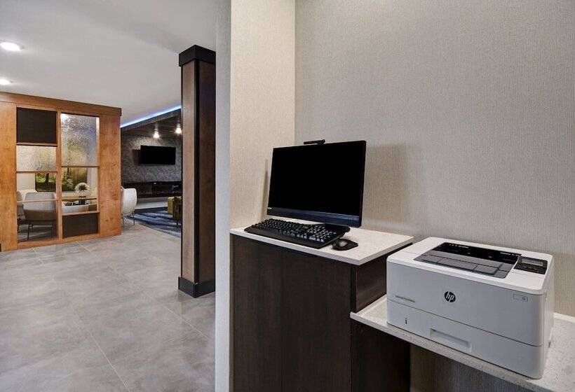 فندق Fairfield By Marriott Inn & Suites Grand Rapids Wyoming