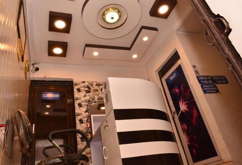 فندق Goroomgo Rajput Charbagh Lucknow