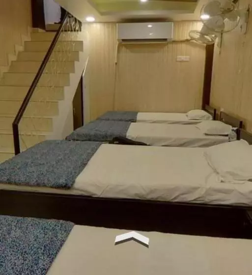 ホテル Goroomgo Rajput Charbagh Lucknow