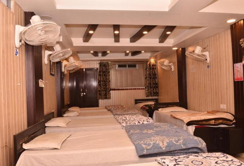 فندق Goroomgo Rajput Charbagh Lucknow