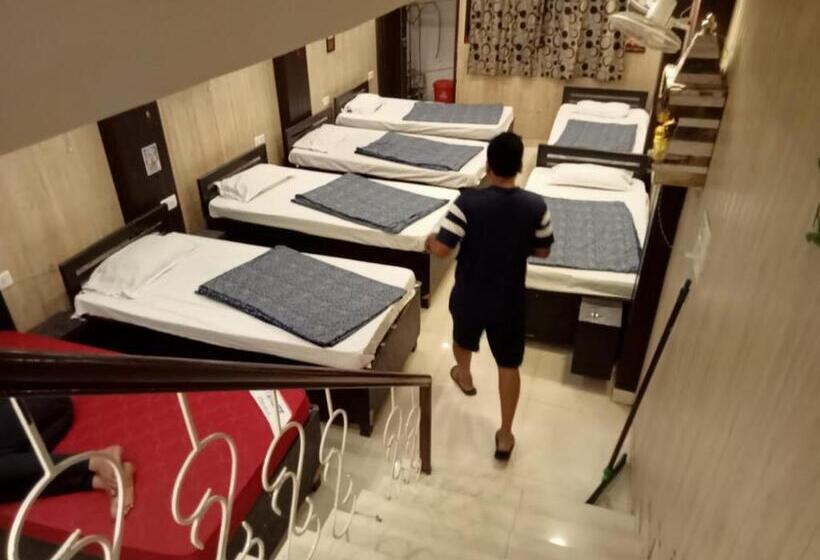 فندق Goroomgo Rajput Charbagh Lucknow