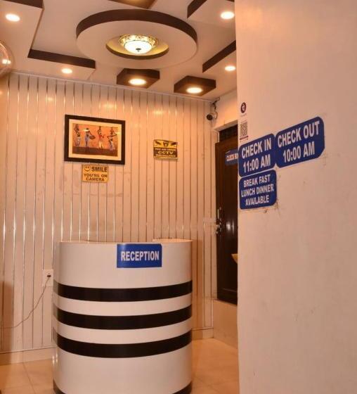 فندق Goroomgo Rajput Charbagh Lucknow