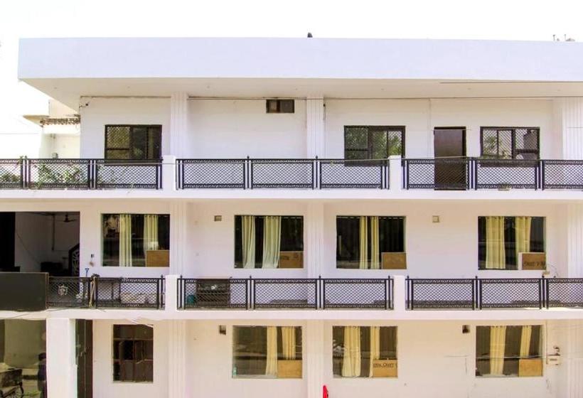 فندق Goroomgo Rajput Charbagh Lucknow