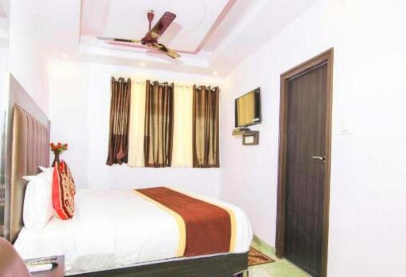 فندق Goroomgo Rajput Charbagh Lucknow