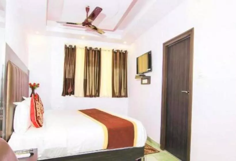 ホテル Goroomgo Rajput Charbagh Lucknow