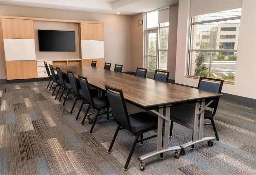 هتل Hyatt House Nashville Airport