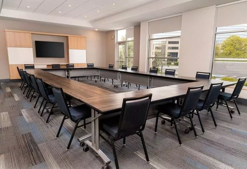 هتل Hyatt House Nashville Airport