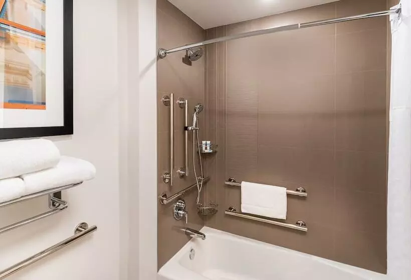 هتل Hyatt House Nashville Airport