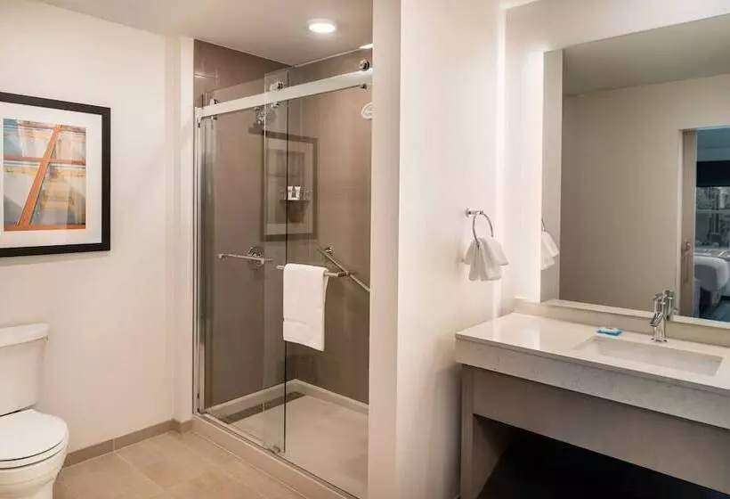 هتل Hyatt House Nashville Airport