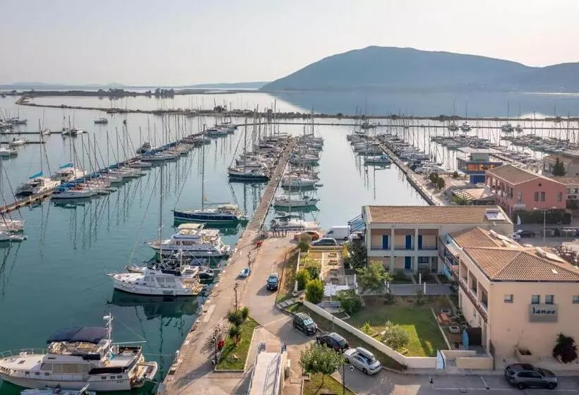 Hôtel Ianos Bay