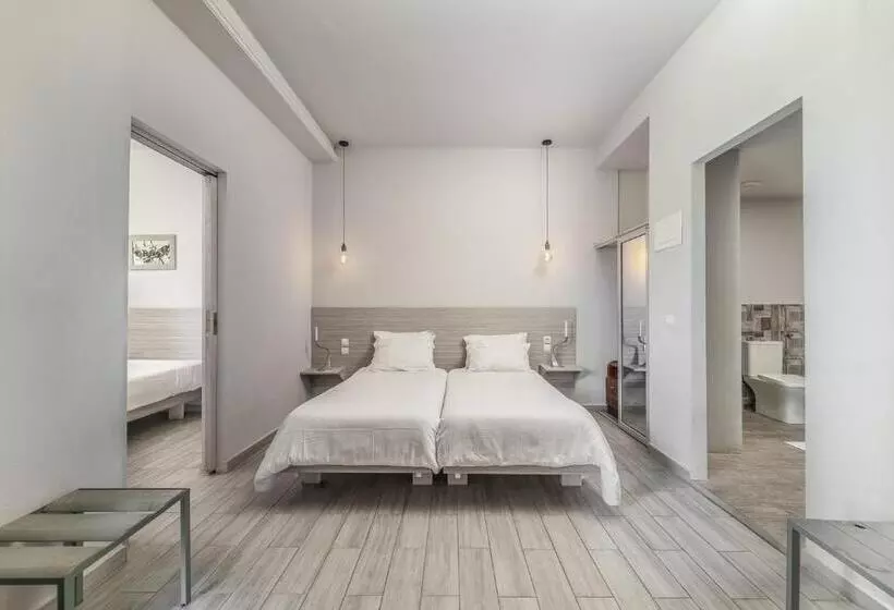 Hôtel Ianos Bay