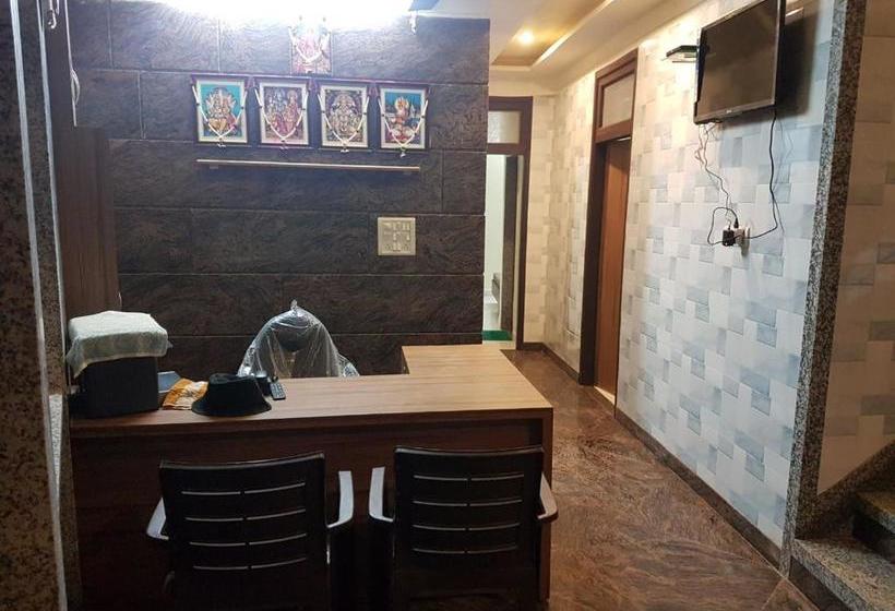 בית מלון כפרי K K Renuka Dharamshala