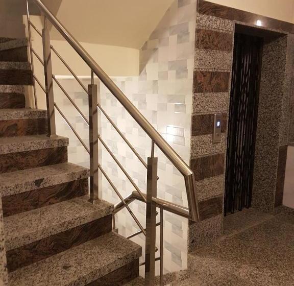 בית מלון כפרי K K Renuka Dharamshala