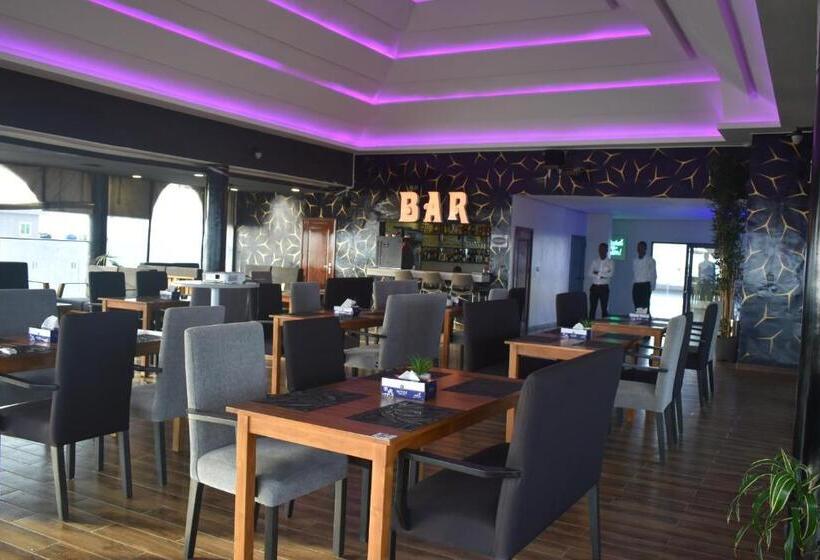 هتل La Casa Cielo