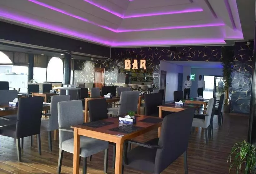 هتل La Casa Cielo