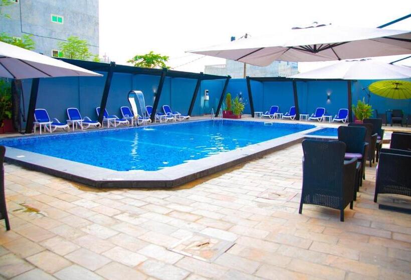 هتل La Casa Cielo