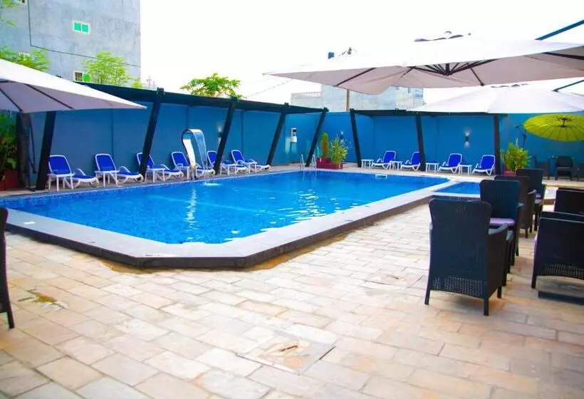 هتل La Casa Cielo