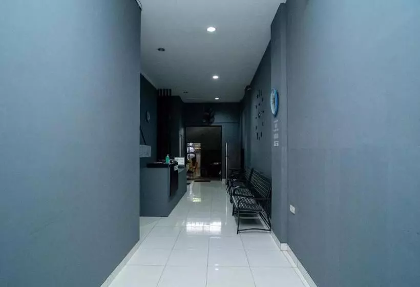 ホテル Living Kost Syariah At Alam Sutera Redpartner