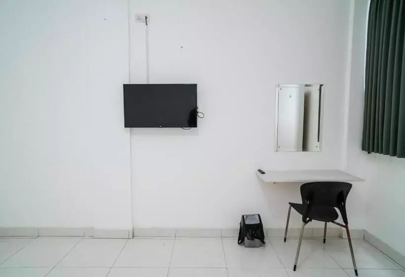 ホテル Living Kost Syariah At Alam Sutera Redpartner