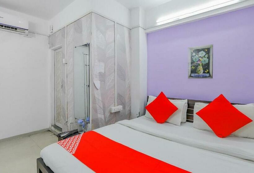 فندق Oyo 79236 Laksh