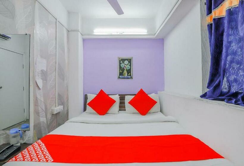 فندق Oyo 79236 Laksh