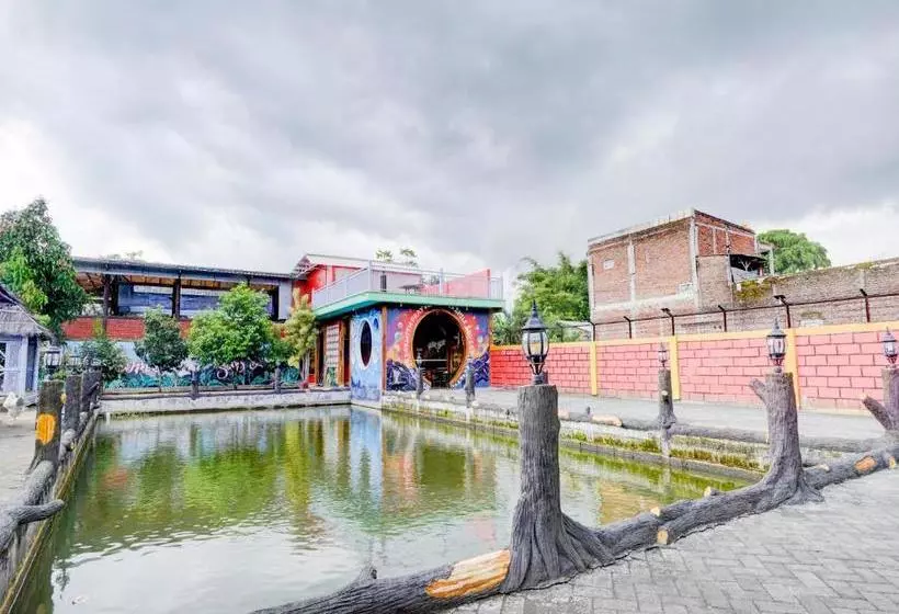 ホテル Oyo 90303 Cafe & Homestay Kolam Pancing Abah