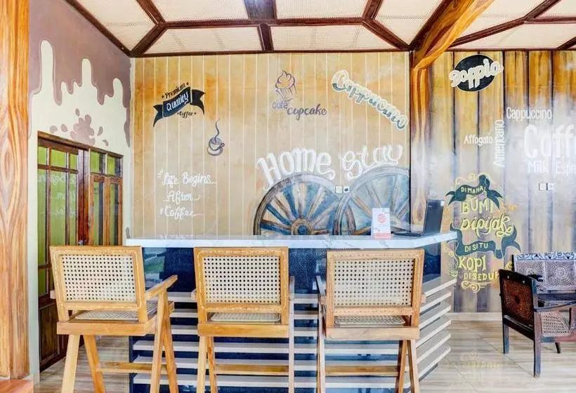 ホテル Oyo 90303 Cafe & Homestay Kolam Pancing Abah