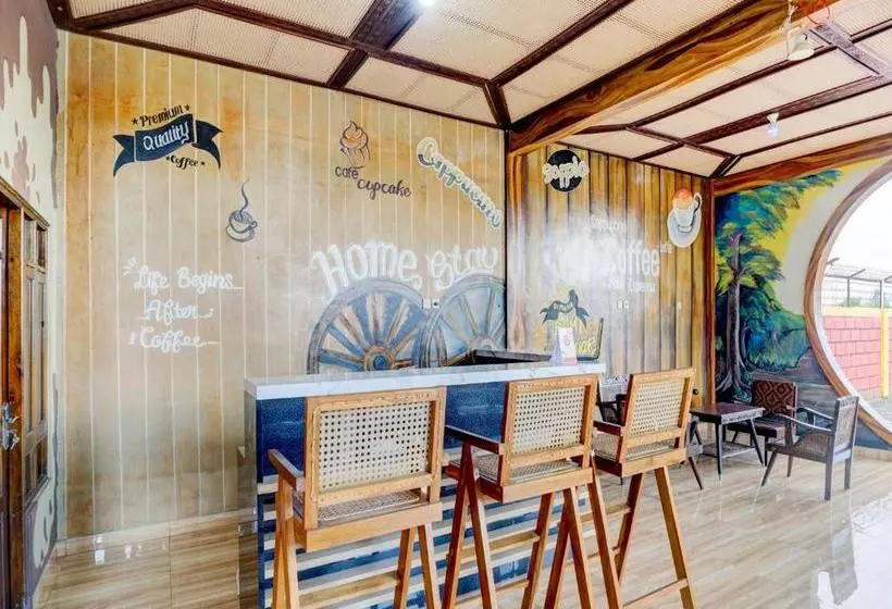 ホテル Oyo 90303 Cafe & Homestay Kolam Pancing Abah