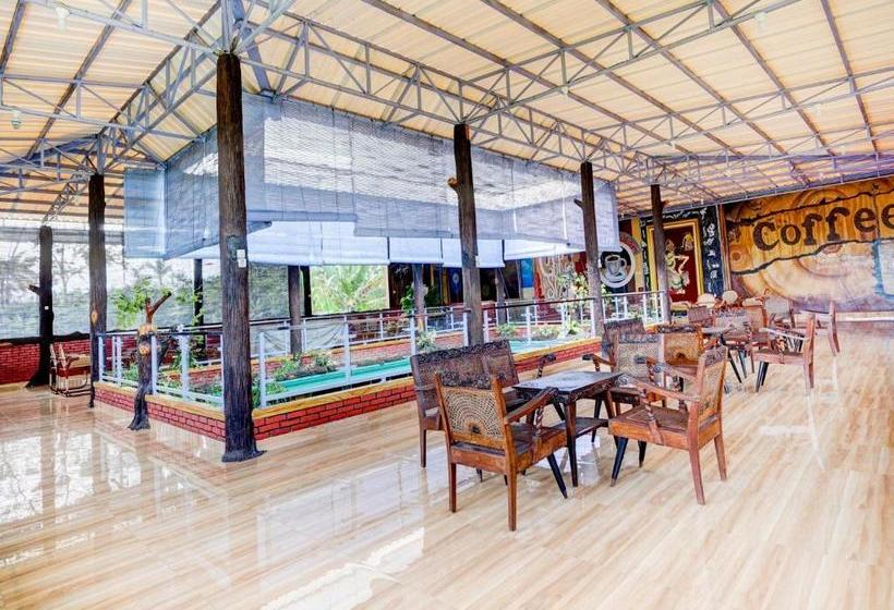 Hotel Oyo 90303 Cafe & Homestay Kolam Pancing Abah