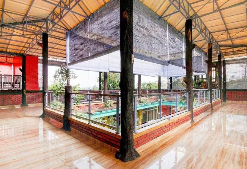 ホテル Oyo 90303 Cafe & Homestay Kolam Pancing Abah