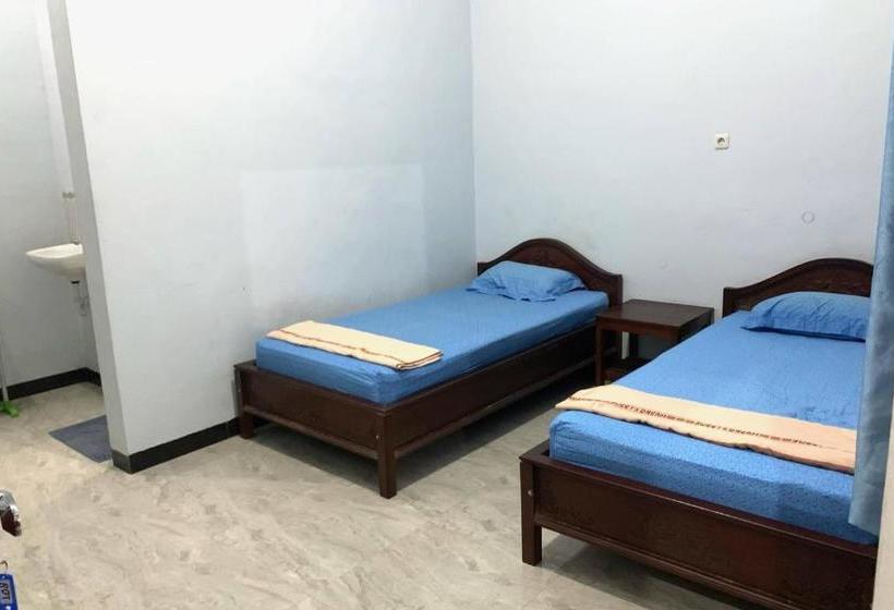 Hotel Oyo 90317 Wisma Kartini 2 Syariah