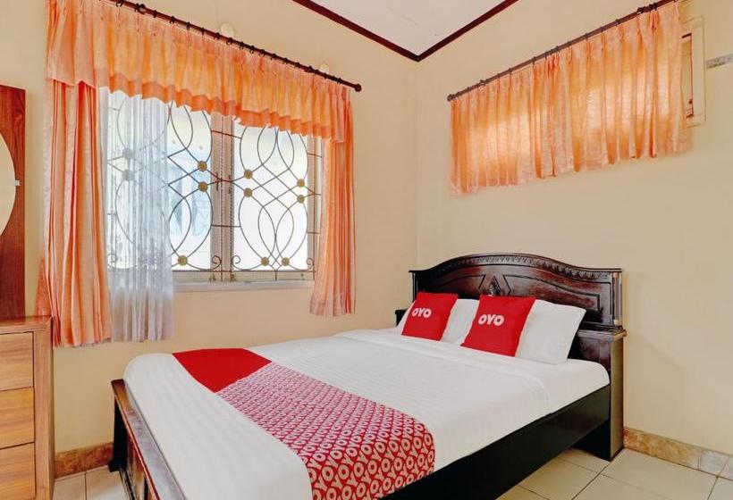 בית מלון כפרי Oyo 90329 Cipendawa Md38 Homestay