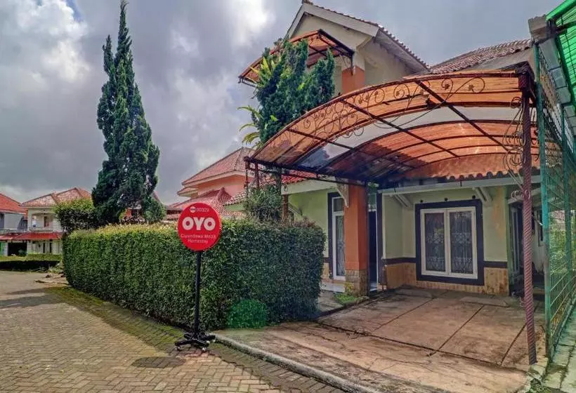 هتل Oyo 90329 Cipendawa Md38 Homestay