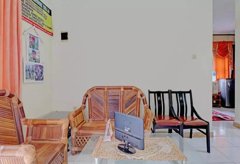 هتل Oyo 90329 Cipendawa Md38 Homestay