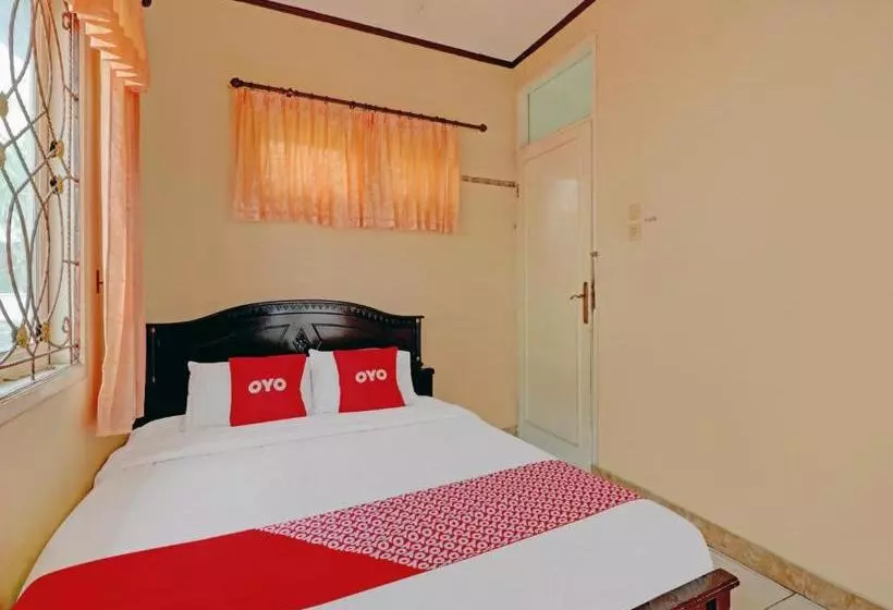هتل Oyo 90329 Cipendawa Md38 Homestay