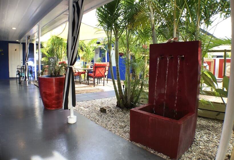 Otel Sir David Guesthouse   Adults Only