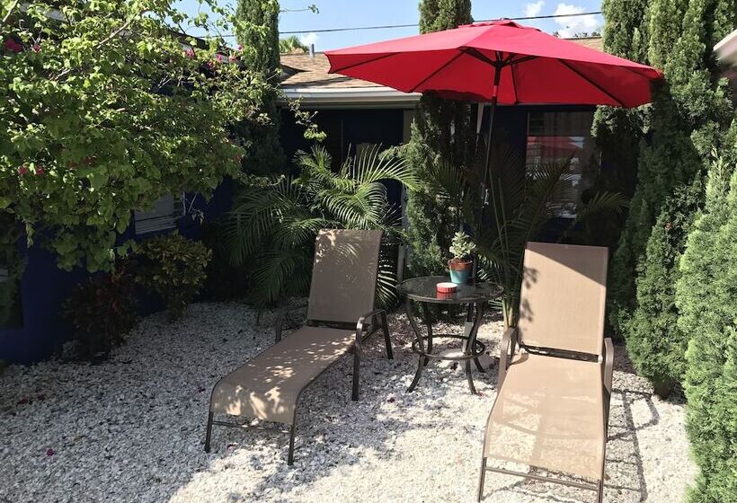 Otel Sir David Guesthouse   Adults Only