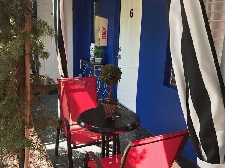 Otel Sir David Guesthouse   Adults Only