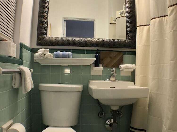 Otel Sir David Guesthouse   Adults Only