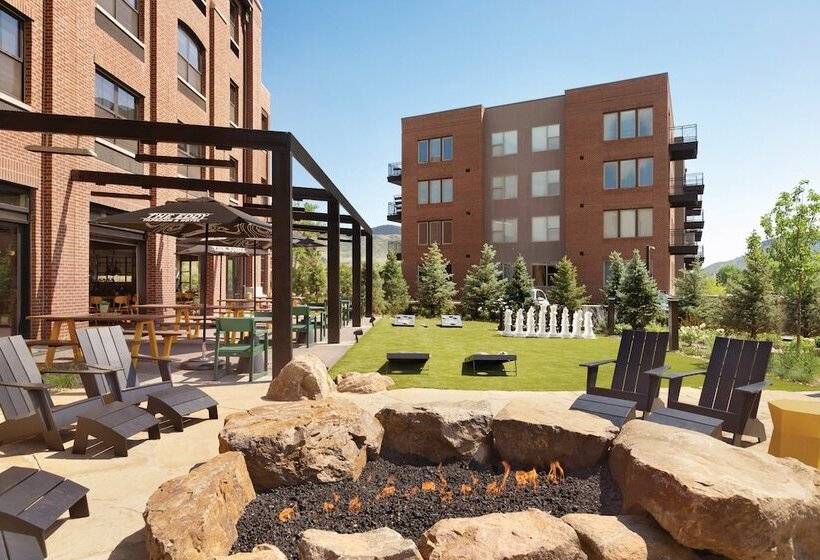 فندق The Eddy Taproom &