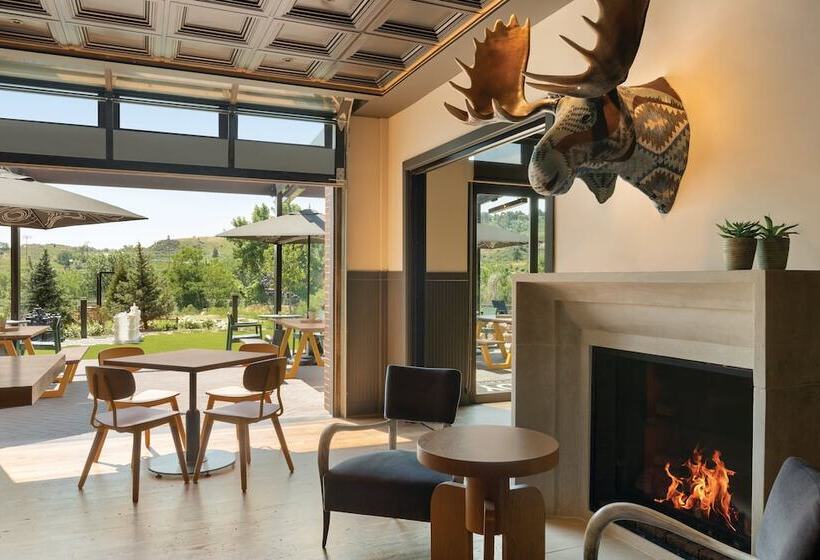 فندق The Eddy Taproom &