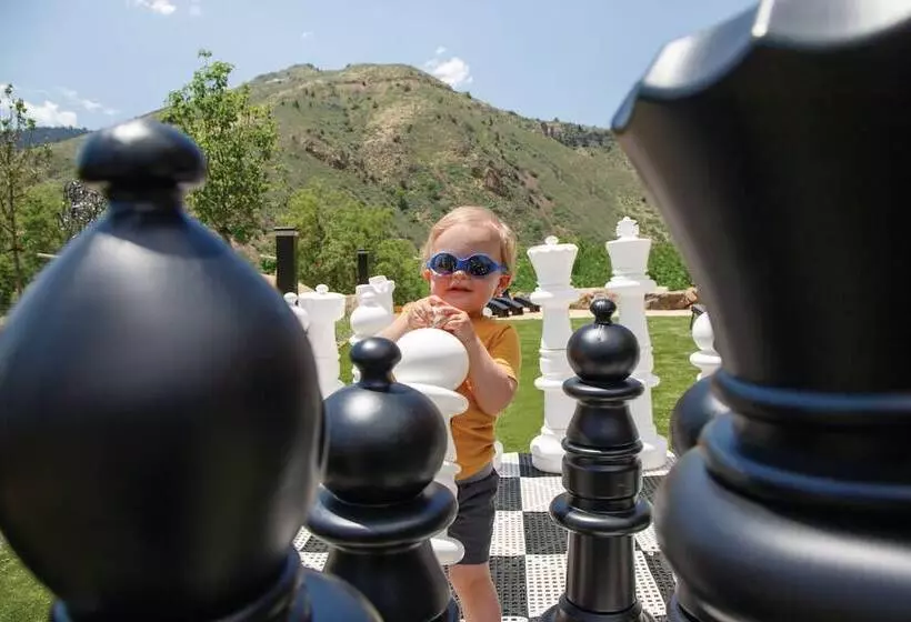 Hotelli The Eddy Taproom &